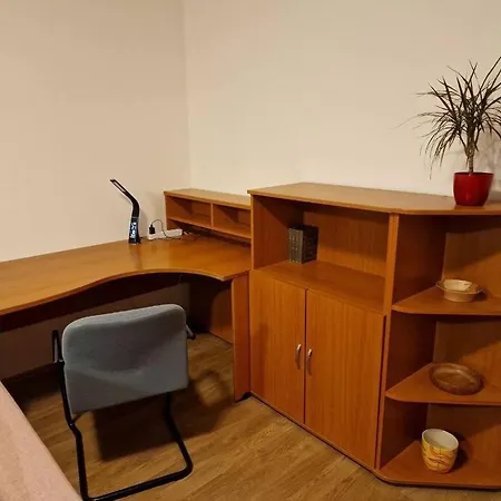 아파트 3 Bedroom Luxury Garden Oasis