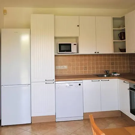 3 Bedroom Luxury Garden Oasis Apartment
